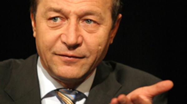 basescu sacrificiul eroilor din decembrie 1989 nu trebuie uitat niciodata