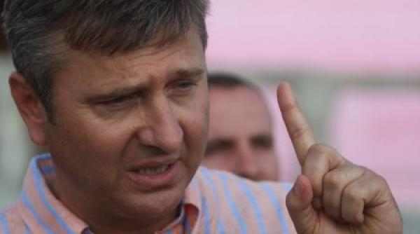 primarul orasului voluntari arhitectul sef si secretarul general al institutiei deferiti justitiei