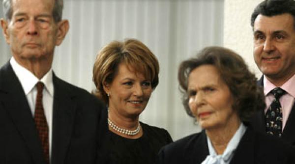 familia regala va petrece revelionul la savarsin