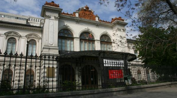 file de istorie lumini de poveste la palatul sutu