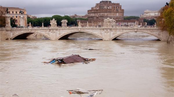 italia italieni salvati de ingeri romani