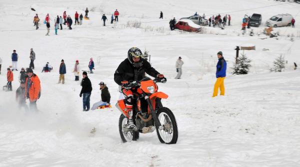 pe dn 1 se calesc reporterii frenetici