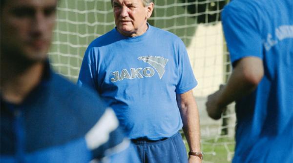 cfr cluj vine uhrin senior