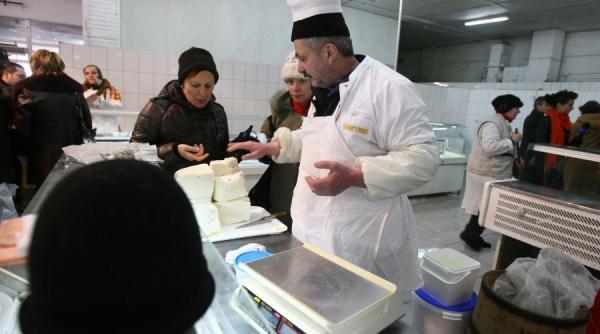 producatorii de branza pasuiti inca o luna