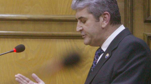 basescu i a icirc ntors spatele oprea a demisionat