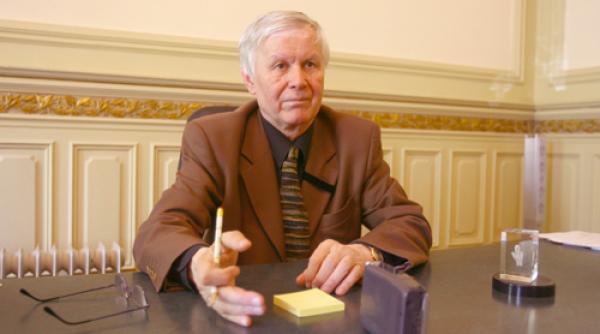 omul zilei eugen simion presedintele sectiei de filologie si literatura a academiei romane