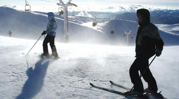 mai avem nevoie de zapada gheata provoaca mari probleme schiorilor