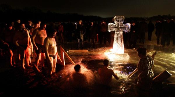 stop cadru boboteaza pe stil vechi