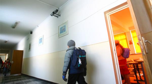 violenta icirc n scoli elevii supravegheati doar pe hartie