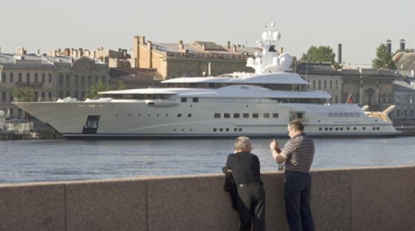 criza musca oligarhii rusi saracesc si vand de zor