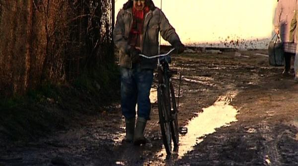 orasul pantelimon alesii in jilt oamenii in noroaie