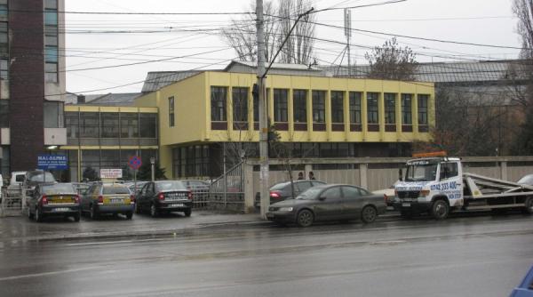 automilitienii bani si tupeu