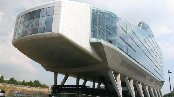 ing concediaza 7 000 de angajati