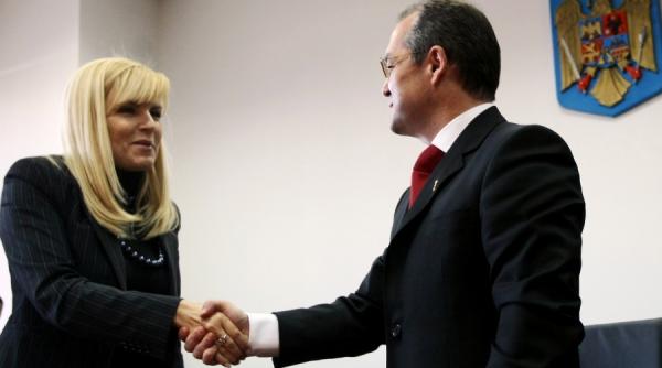 guvernul trage pe privat si pensionari salariul scade doar pentru prostime