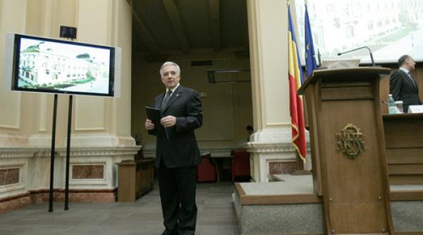 evaluare bnr isarescu economia poate ateriza lin dupa o frana brusca