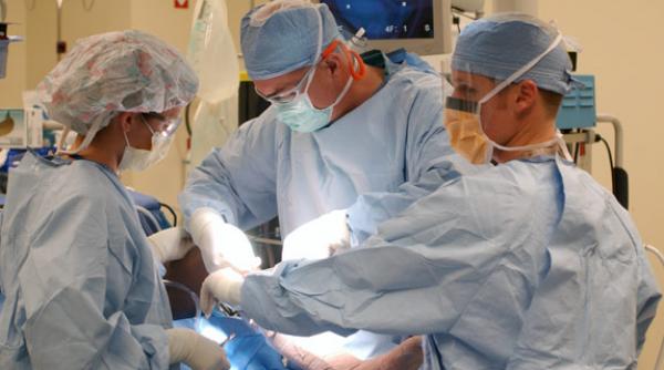 medicii romani la mare pret in franta