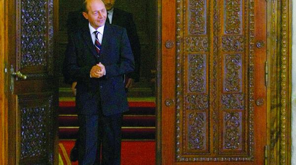 bani pentru campanie buget cu 50 mai mare pentru basescu