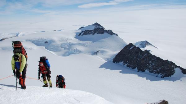 expeditie rom acirc neasca calatorie spre polul sud northland antartica