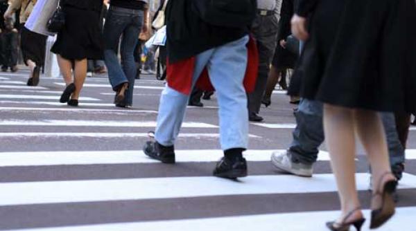 simptom cand mersul pe jos devine dureros