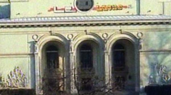 cladirea operei romane vandalizata cu grafitti