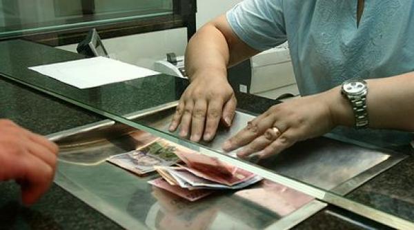 leul in usoara apreciere