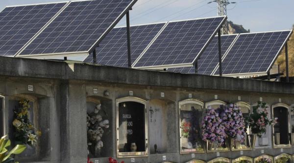 spania cimitire cu panouri solare