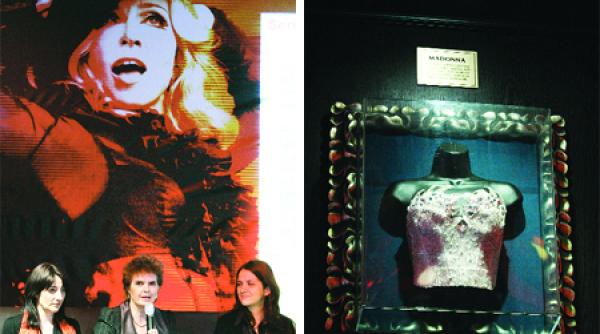 madonna la bucuresti 60 000 de bilete scena de 5 000 mp