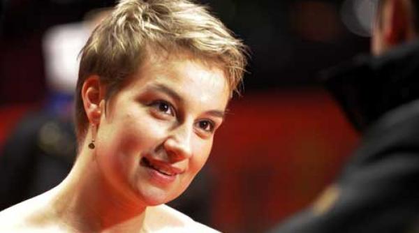 anamaria marinca sunt intr o stare continua de mirare