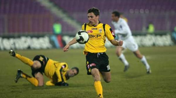 fc timisoara fc arges 2 1 victorie norocoasa