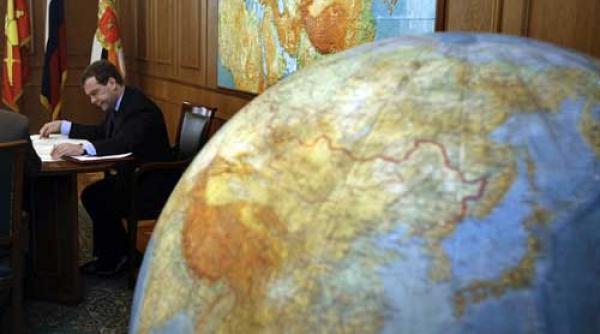 medvedev propune o noua carta energetica