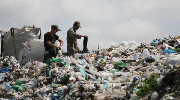 razboiul gunoaielor implineste un deceniu