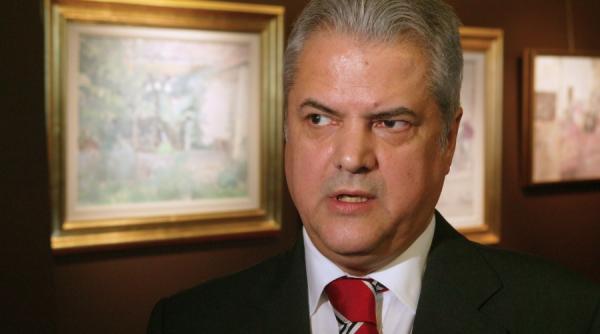 deputatii au decis trimiterea lui nastase in instanta