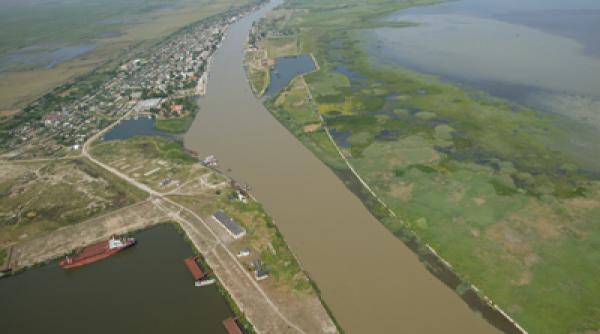 tulcea circulatia pe canalul sulina a fost inchisa