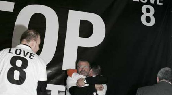 love 8 de ce mi au omorat copilul video