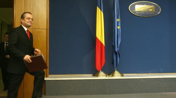 salarii premierul boc face pe haiducul cu bugetarii