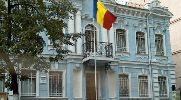 scandalul de spionaj oficialii tac iar presa se intrece in speculatii