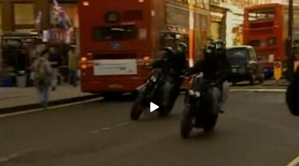 jaf in direct la un un magazin de bijuterii din londra