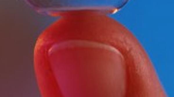 o lentila ii strica discursul lui gordon brown