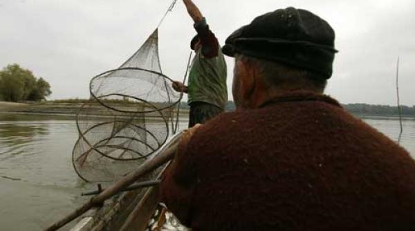 pescuitul industrial interzis in delta dunarii