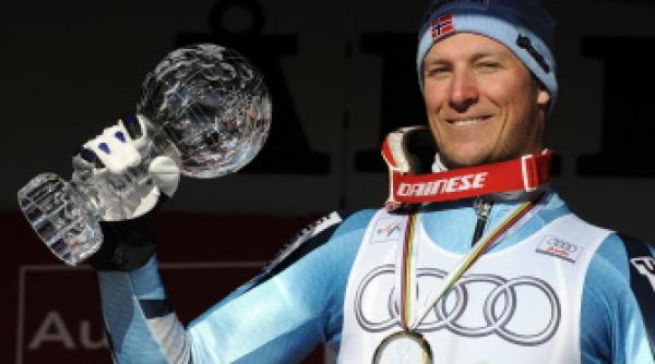aksel lund svindal a castigat globul de cristal la slalom super urias