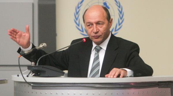 voiculescu despre basescu intrigant iresponsabil pescar in ape tulburi