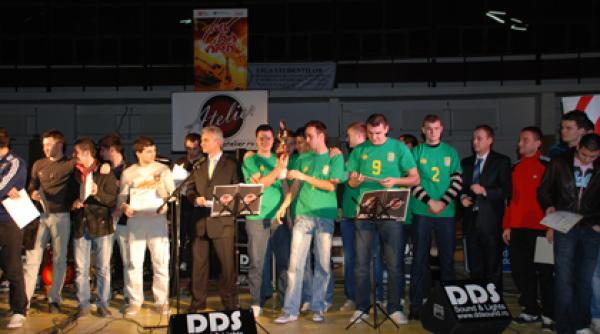 eveniment folkul vesnic tanar si la moda