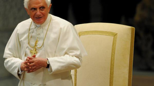 papa benedict al xvi lea incepe vizita in africa