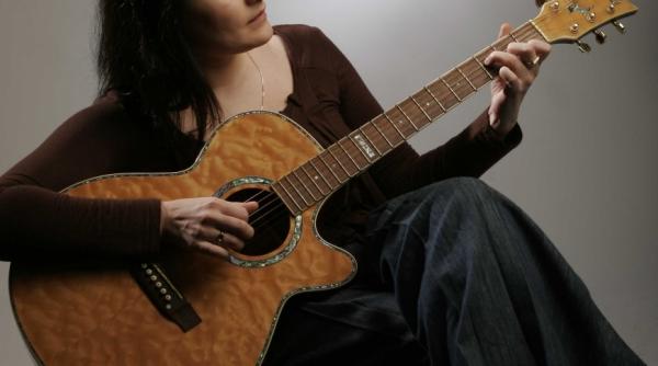 folk jazz de ziua pamantului se lanseaza luna patrata