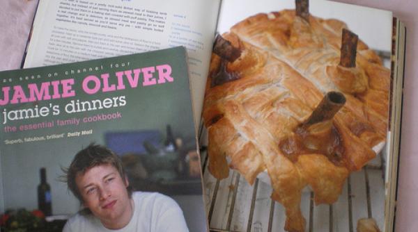 jamie oliver cel mai bine vandut autor din marea britanie