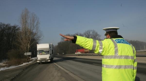 de ce ne fug politistii