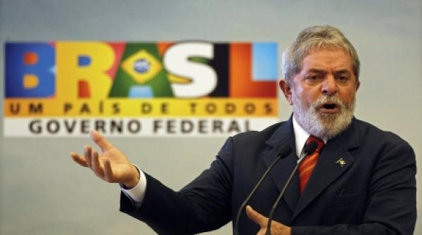 baietii albi cu ochi albastri vinovati de criza financiara