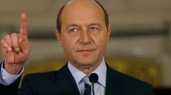 basescu ii critica pe functionarii publici avem o problema de calitate
