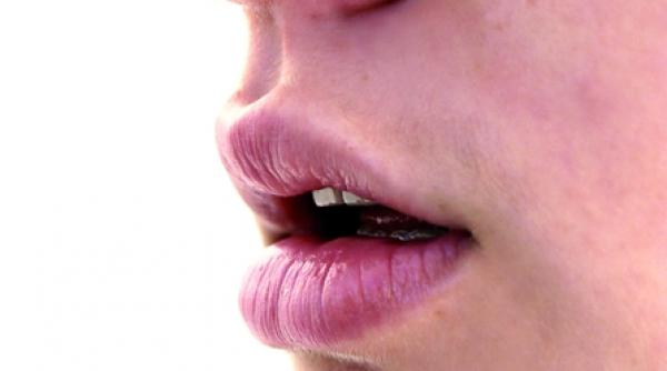 nasul de artist si vocea din stomac