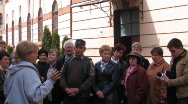 pagubitii condor protest la prefectura brasov
